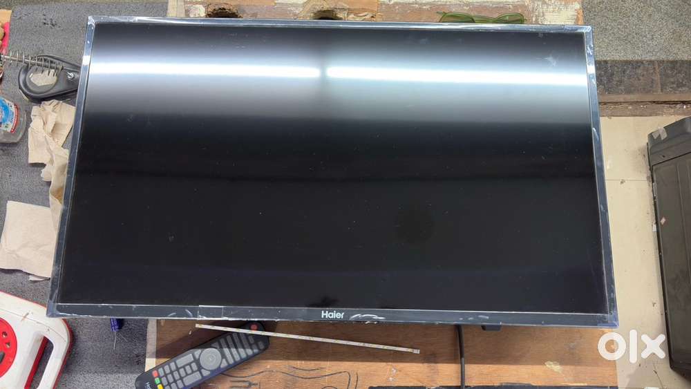 Samsung 24 inch haier 32 inch tv