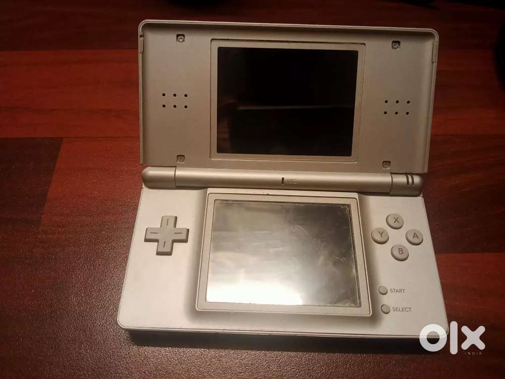 Good conditioned Ds lite with minor screen issues