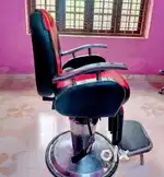 Salon chair