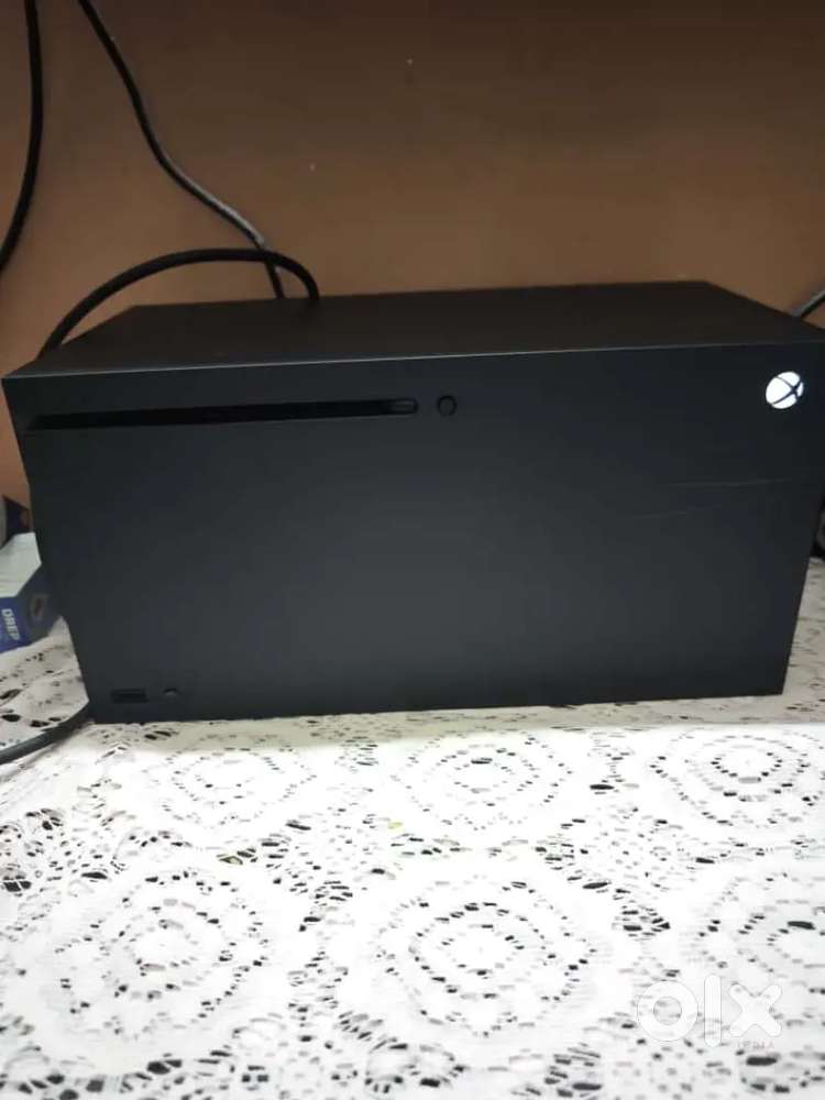 1 year old Xbox X 1 tb storage for sell