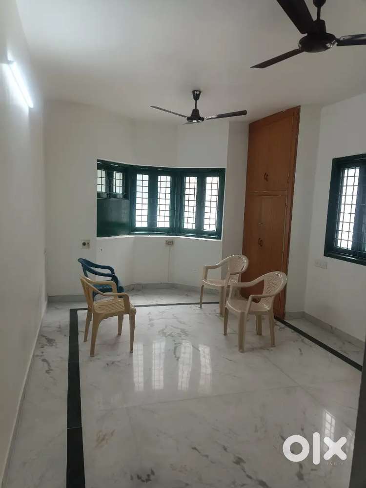 1300 sq ft office space for rent in Nungambakkam.