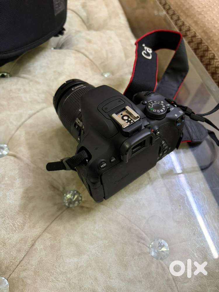 Canon EOS 700 d camera