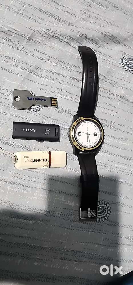 Pendrive and FastTrack watch