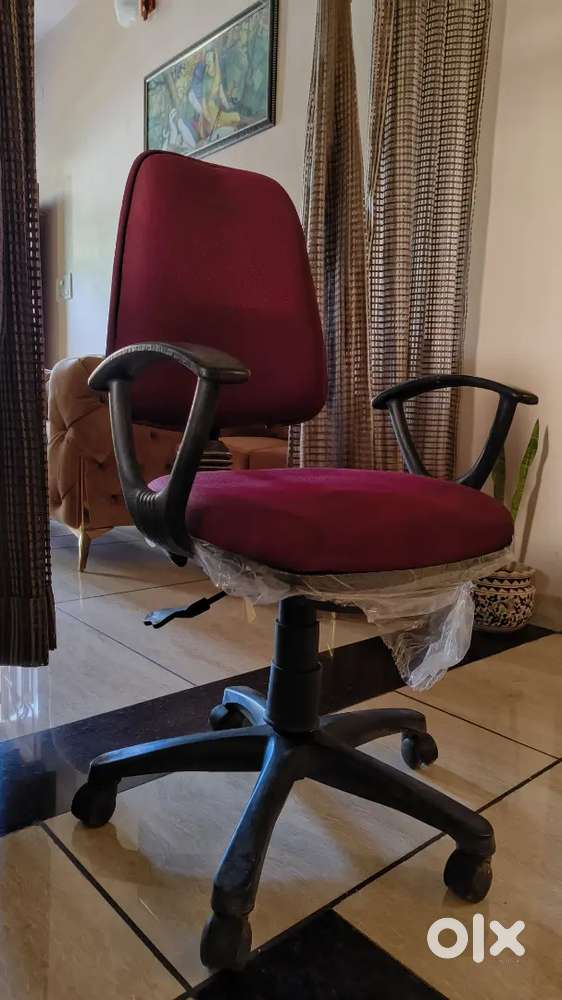 Study Chair/Office chair with Brand new hydraulics