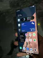 Samsung s23 ultra buy in Samsung  store 1 year old( Mint condition)