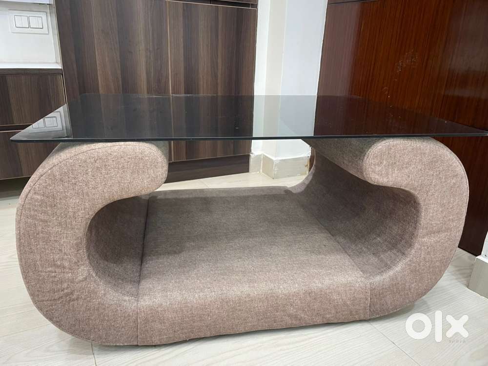 Modern Coffee/Tea Table - Brand New Condition