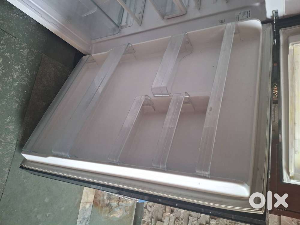 Hitachi Freidge 605 litre capacity
