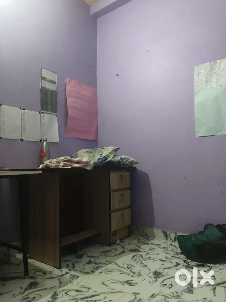 2 bhk rent in khemnichak for sharing