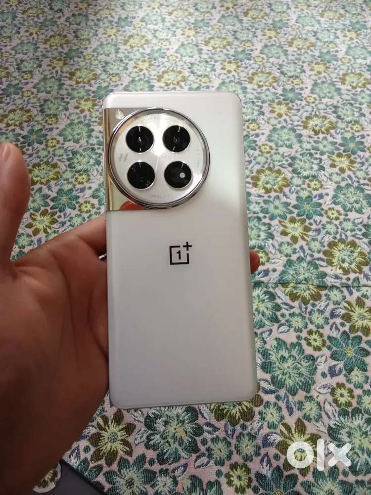 Want to sell oneplus 12 less than a month old