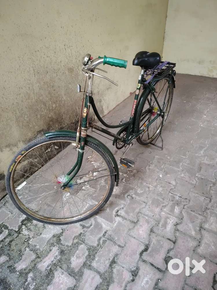 Hero jet gold 22 In a good condition