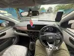 Car hyundai aura 2025