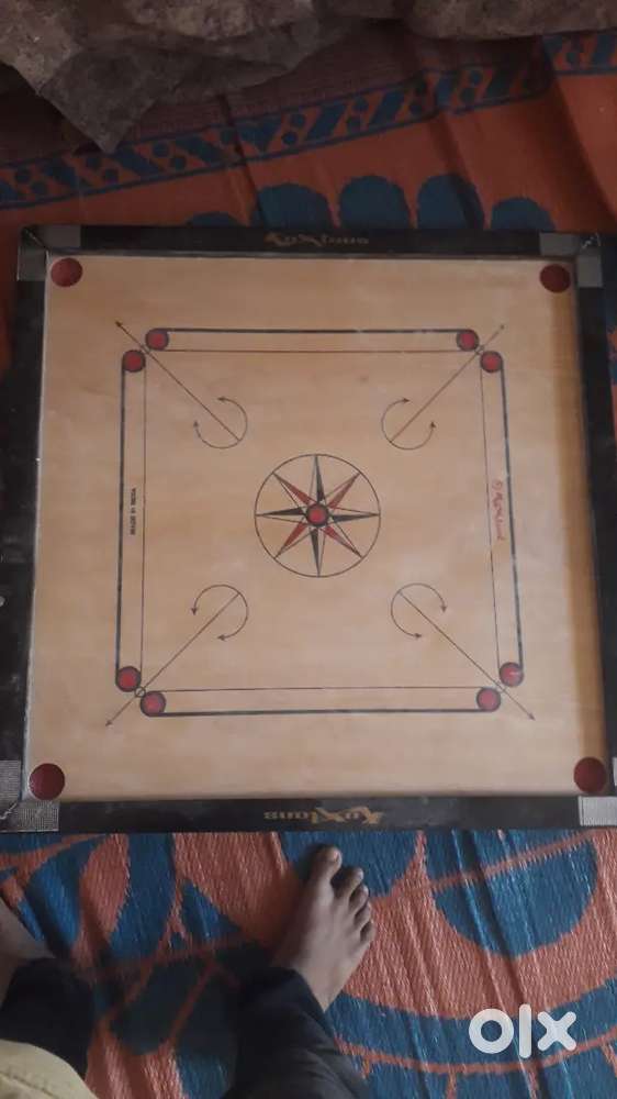 Caroom board 32 inch