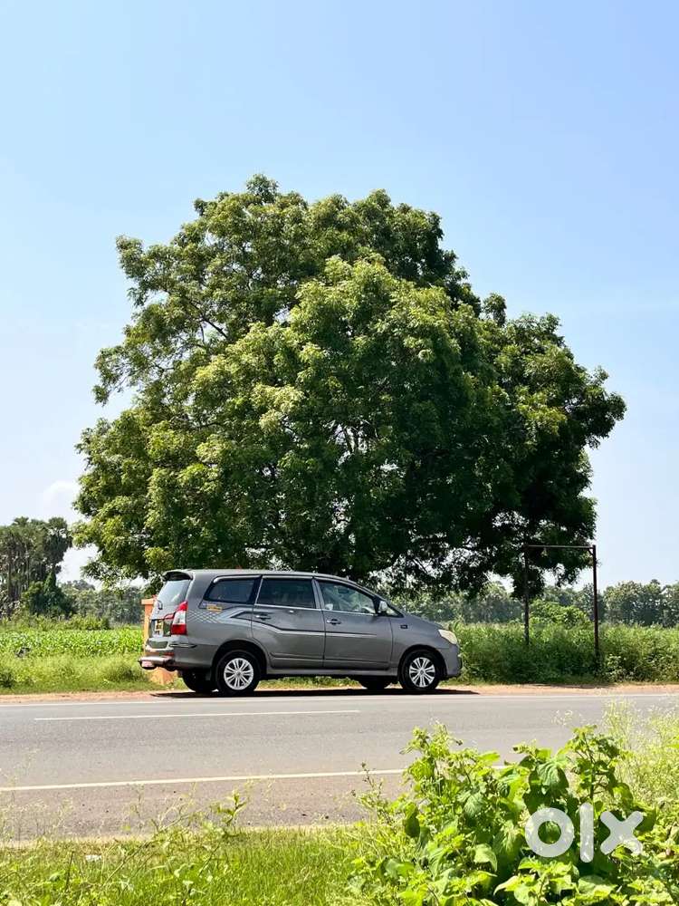 Toyota Innova 2012 Diesel 150000 Km Driven