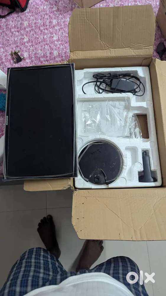 Samsung 19 inches monitor in mint condition