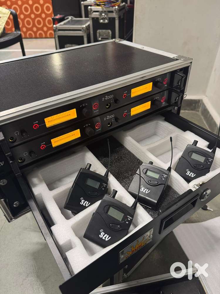 IN EAR MONITOR WITH FLIGHT CASE