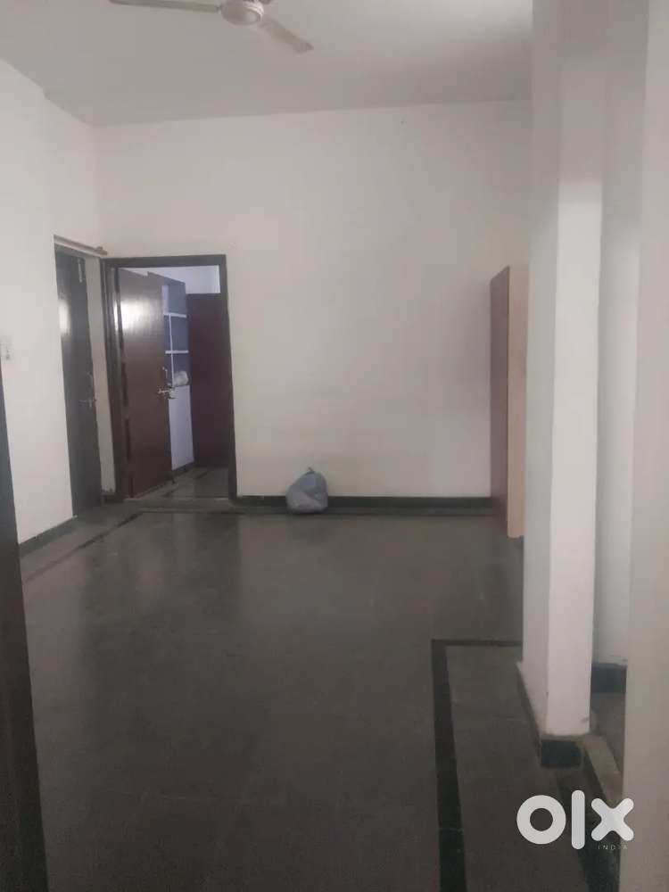 2 BHK flat for lease at Millat Nagar