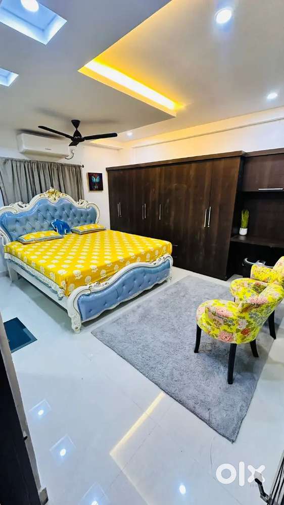 3bhk, East facing, 5 year's old, With Furniture to sale