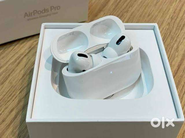 Apple Airpods Pro 1 Original with Box and Cable