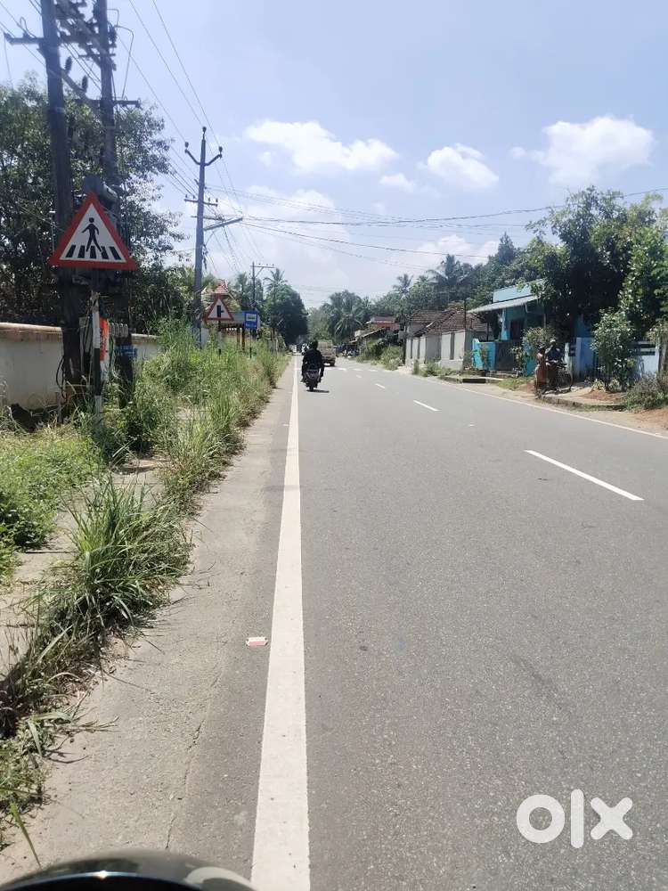 Thrissur kuttanallur main road 3.50 cent plot 600 sqft 1 bedroom house