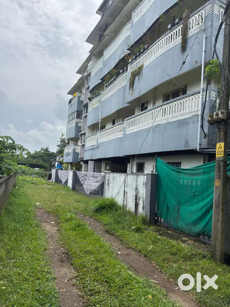 6.75 cent Land for Sale at Kathrikkadavu Jn