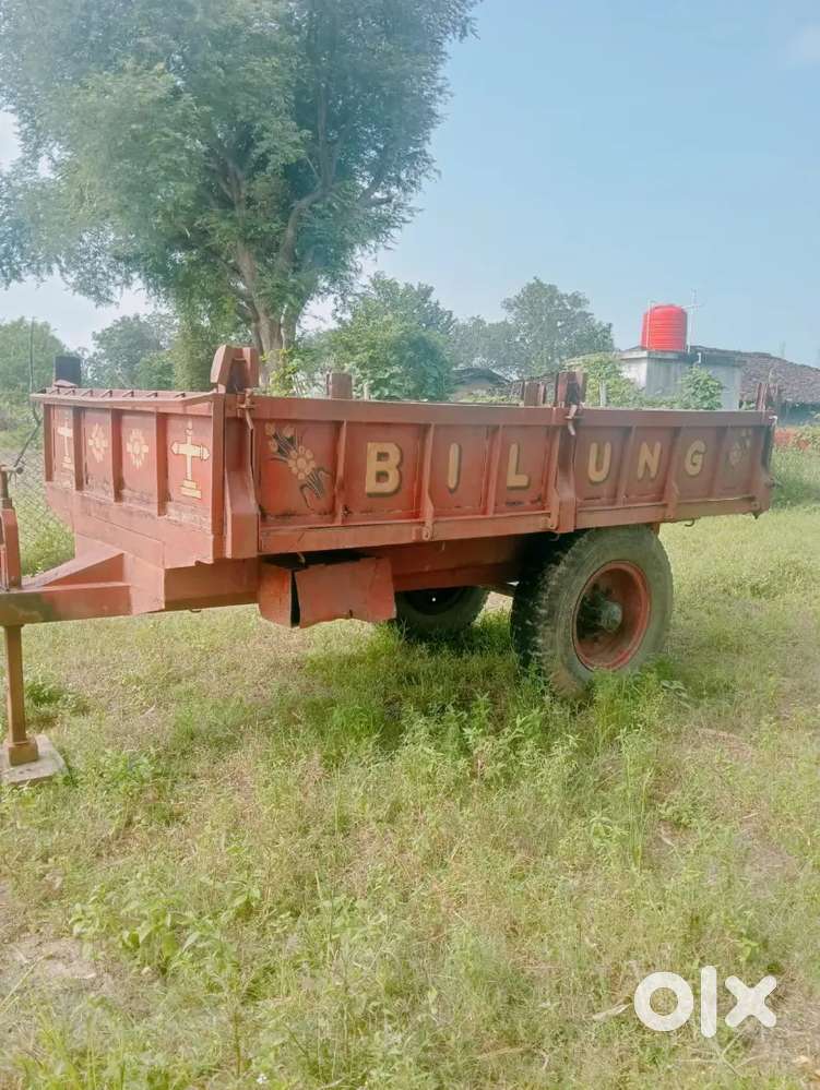 Tractor trolley