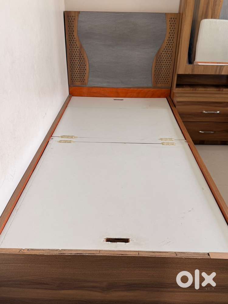 Single bed with storage