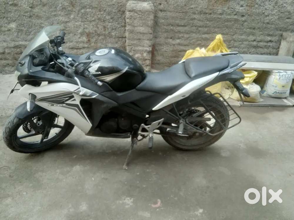 CBR 150R 2015