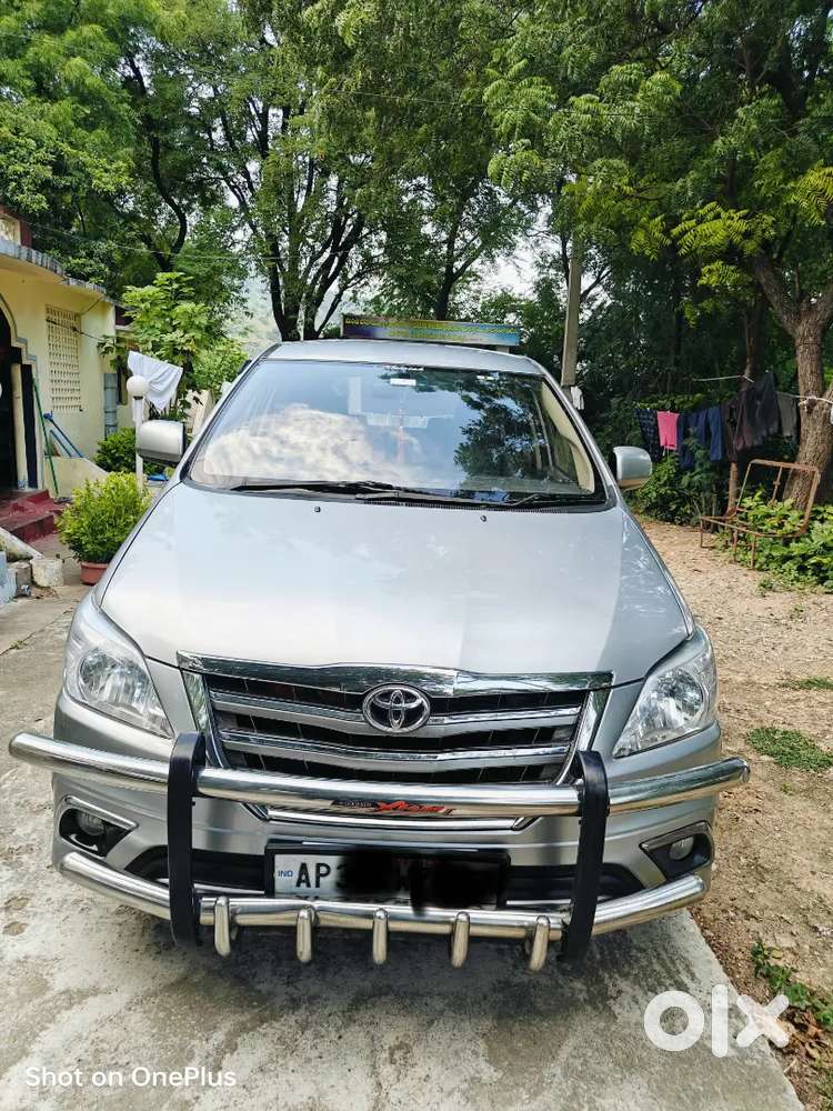 Toyota Innova 2016 Diesel 8Str Well Maintained Urgent sale