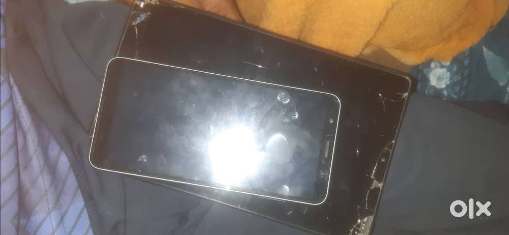 Lenovo m8 tab and honor 7x mobile