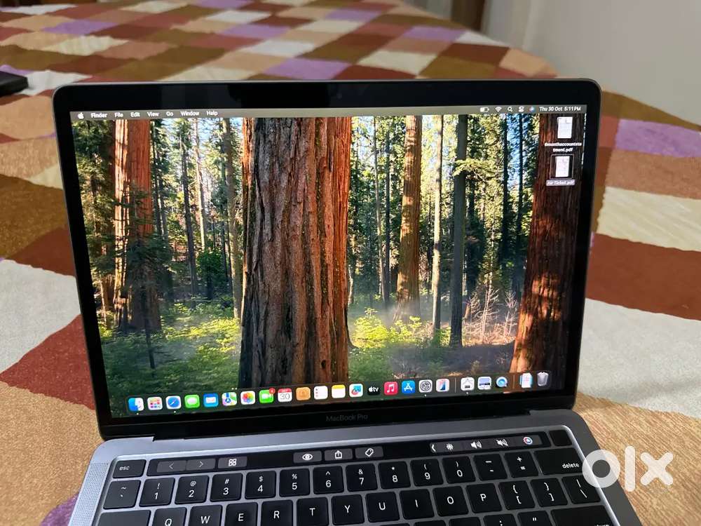 Apple Mac Book Pro M2 13 inch 256GB 8GB Ram with touch bar