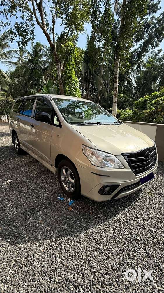 Toyota Innova 2014 Diesel 135000 Km Driven