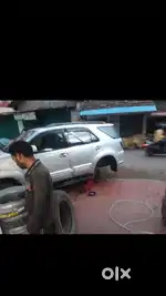 USED CAR TYRE