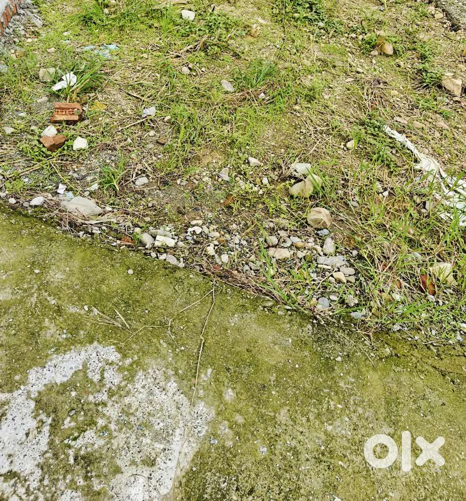 22*55(135 gaj) plot THDC banjarawala 30 ft road