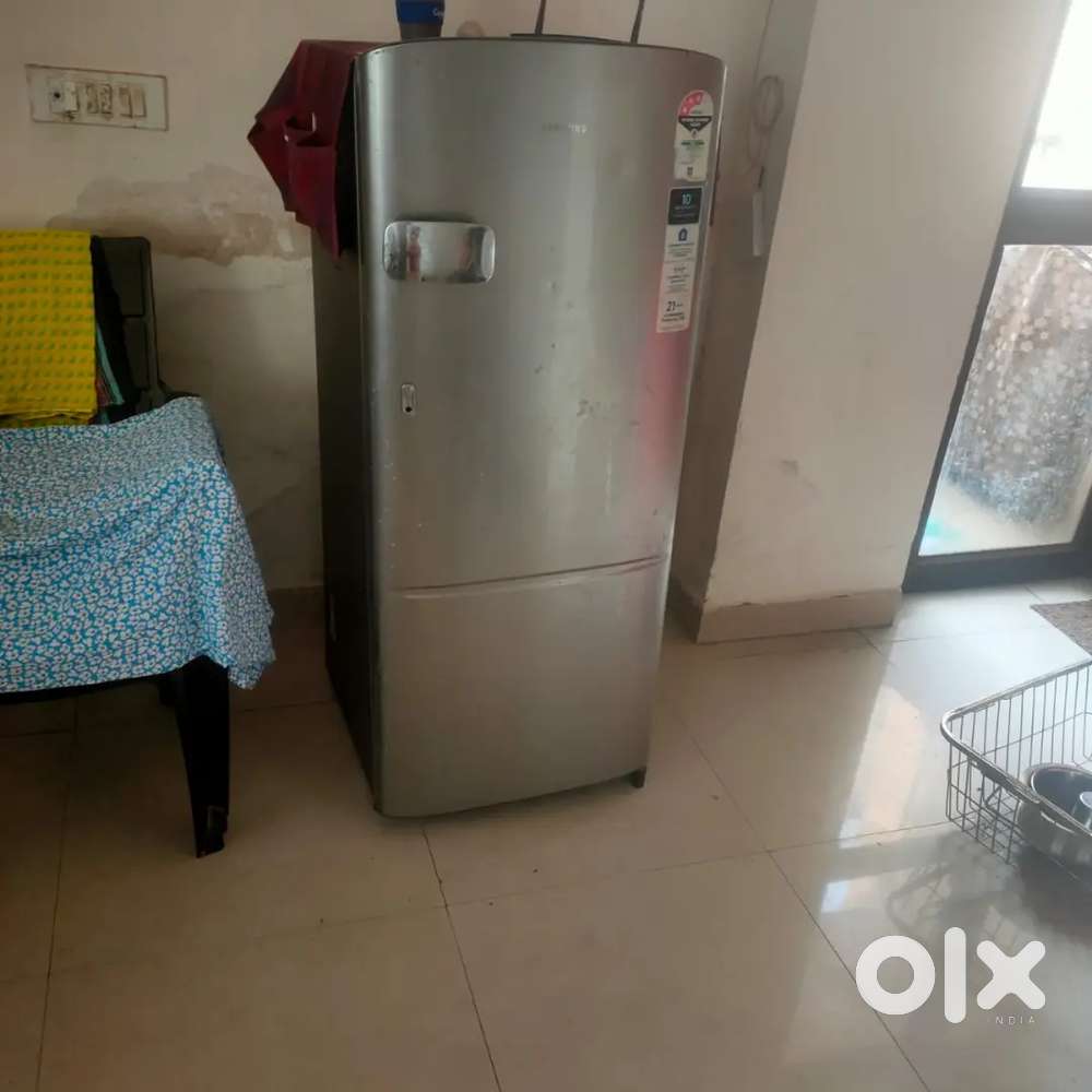 Samsung fridge 2023 model good condition