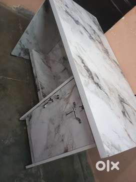 Study / laptop table brand new 2 days old only