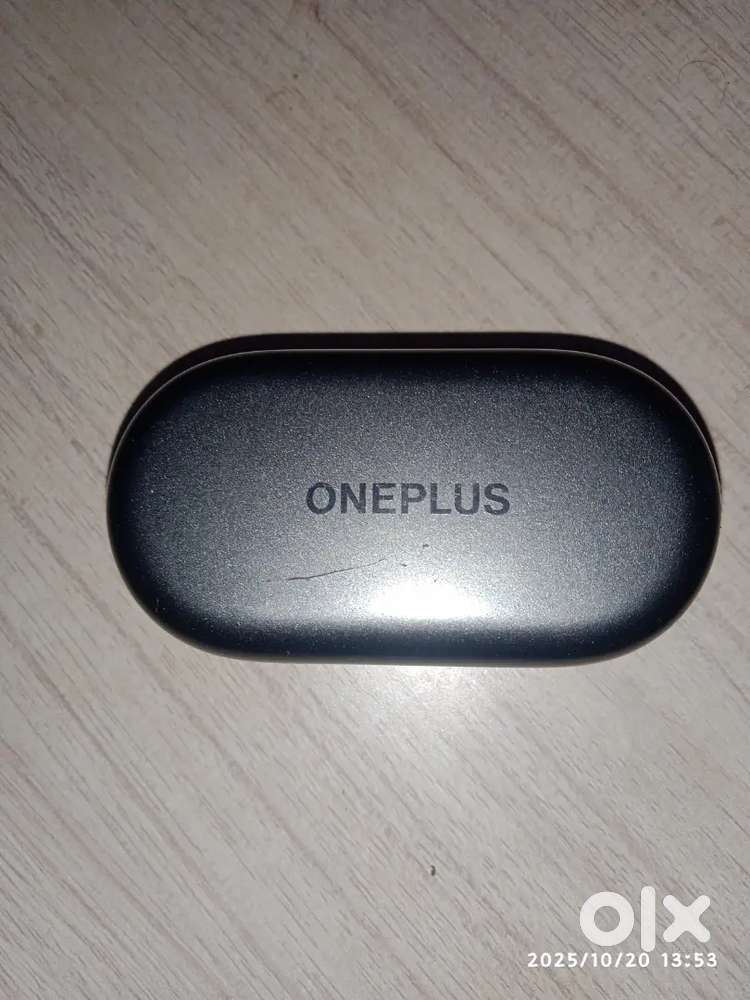 Ear buds case