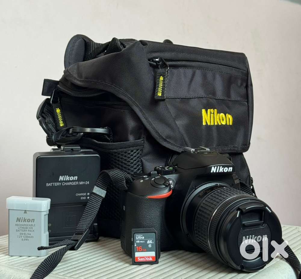 Nikon D5600 DSLR + 18-55mm Lens