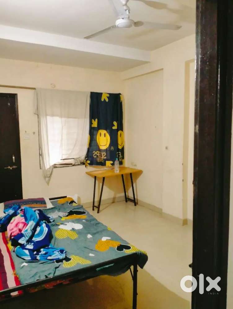 2Bhk for flatmates full indipendent all tips ar allowed
