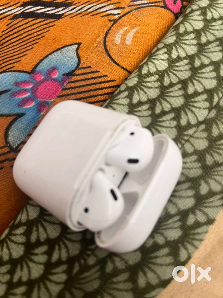Apple ear buds