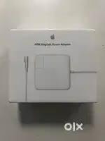 Apple Macbook 60w Magsafe power adaptor/charger