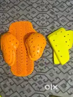 Complete set of D30 and knox level 2 riding jacket protectors