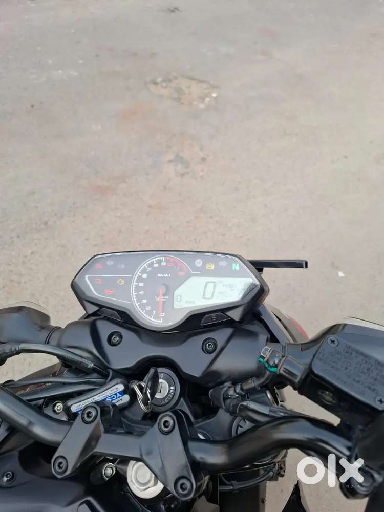 Bajaj pulsar N160