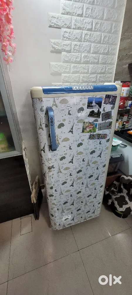 Whirlpool fridge 230 lit