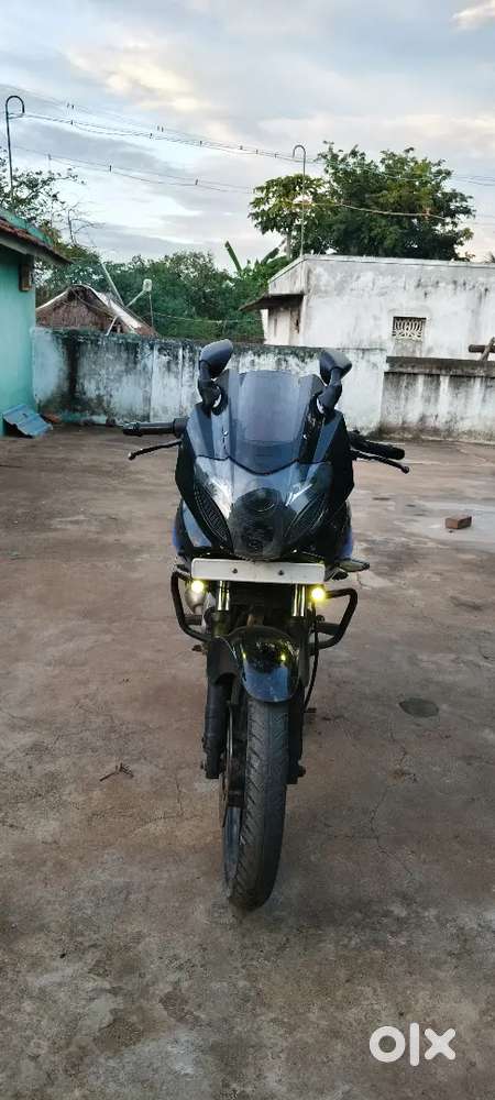 Pulsar 220f