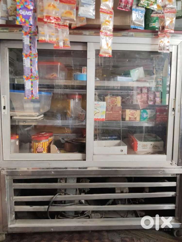 Cool Cake Fridge for sale 4×4 size