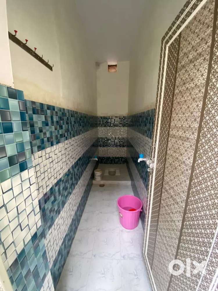 one big room and saperate bathroom only two persons allowed