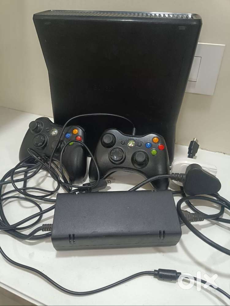 Fully Working Xbox 360 With GTA 5 & Games