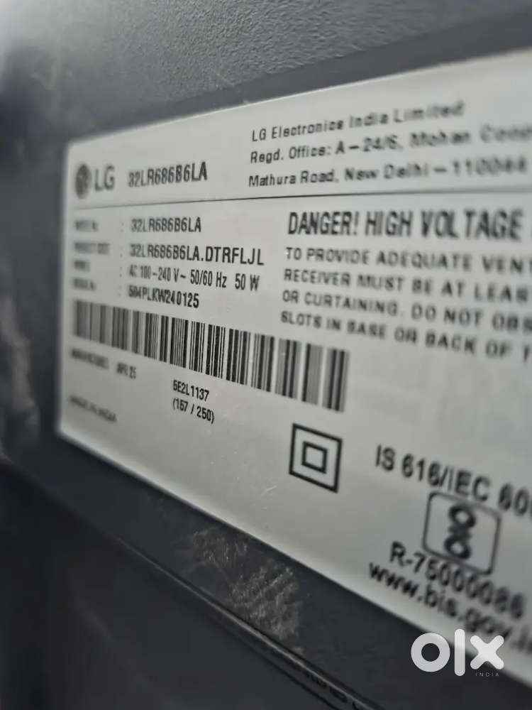 LG 32 inches smart TV