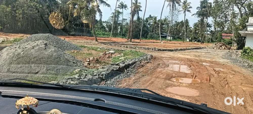 House plot puthiyakave 3.5 cent temble near