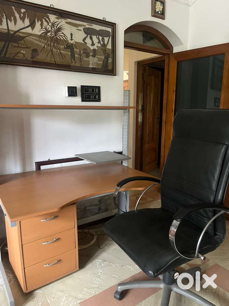 Computer desk& chair